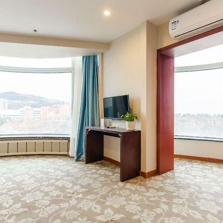 Dalian Binhai Building Экстерьер фото